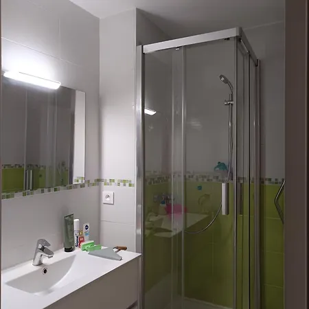 Apartment 4- In Parking F4 *